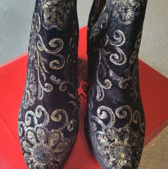 Naughty monkey beautiful booties (Final Price) - Picture 6 of 7